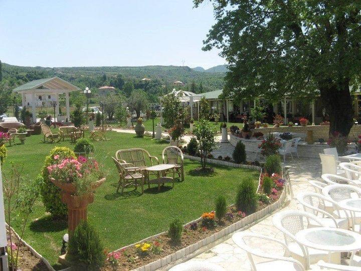 Resort Teater Kame Ibe Exteriör bild